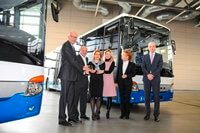 A special presentation marking the handover of the 15 MultiClass S415LE buses took place at the Setra Customer Centre. DAIMLER