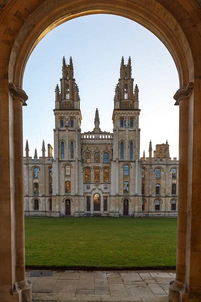 Oxford: exploring the city’s rich history - CBW