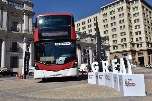 The bus was unveiled on Plaza Consitucion, directly in front of the Presidential Palace