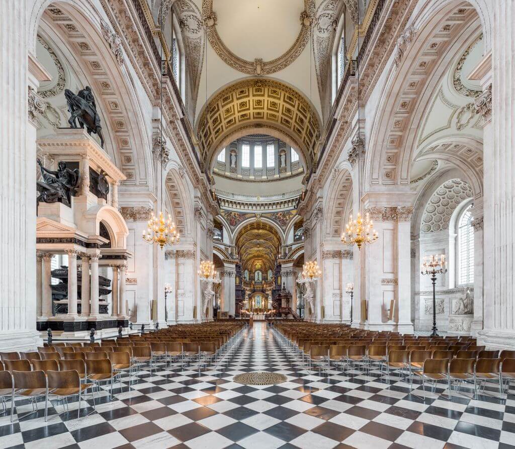 Blue Badge Tourist Guides have to learn all about St Paul’s Cathedral during their training. David IIlif Wikimedia Commons