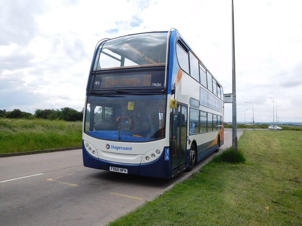 The northern edge of Stagecoach’s core network in Hull is at Hill Top Farm, North Bransholme, where Alexander-Dennis Enviro 400 19686 (FX60 HFH) prepares to begin its 40-minute journey to Hull city centre