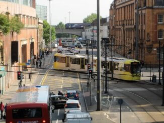 The system uses transmitters found on most modern buses to identify the vehicle and extend the green time as it approaches traffic lights