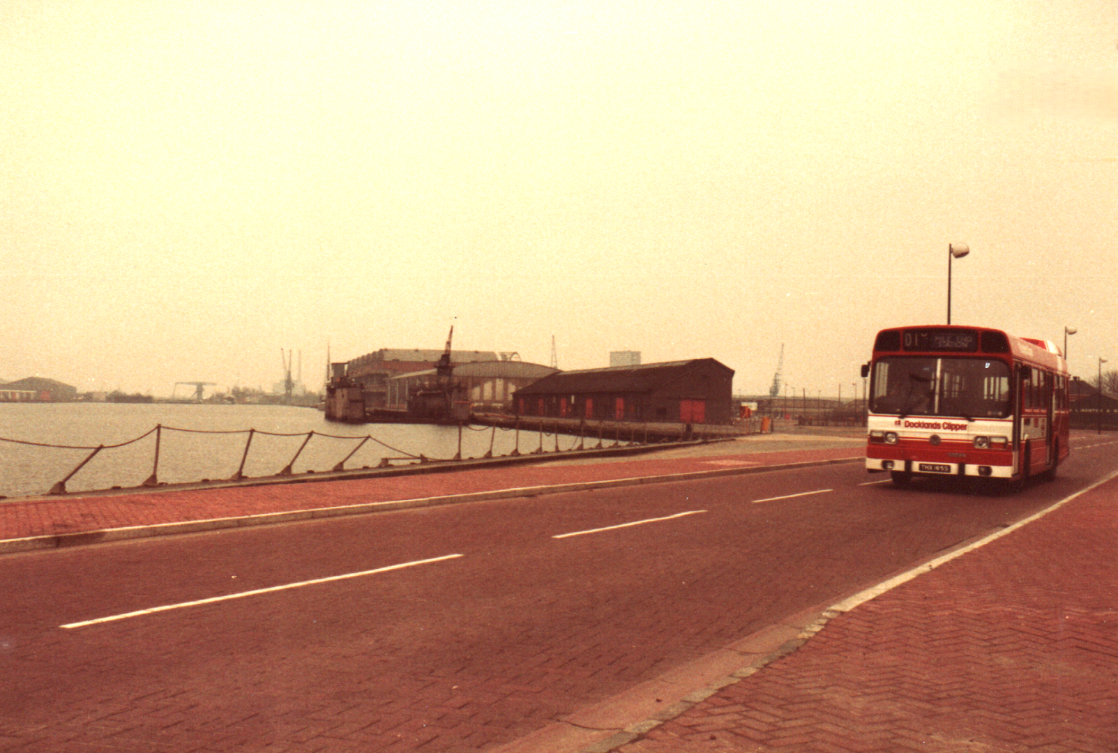 Image 9 Docklands March 1984 RAY WARD (Large)